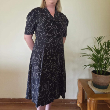 Size 16 Black Patterned Viscose Collar Fit and Flare Dress